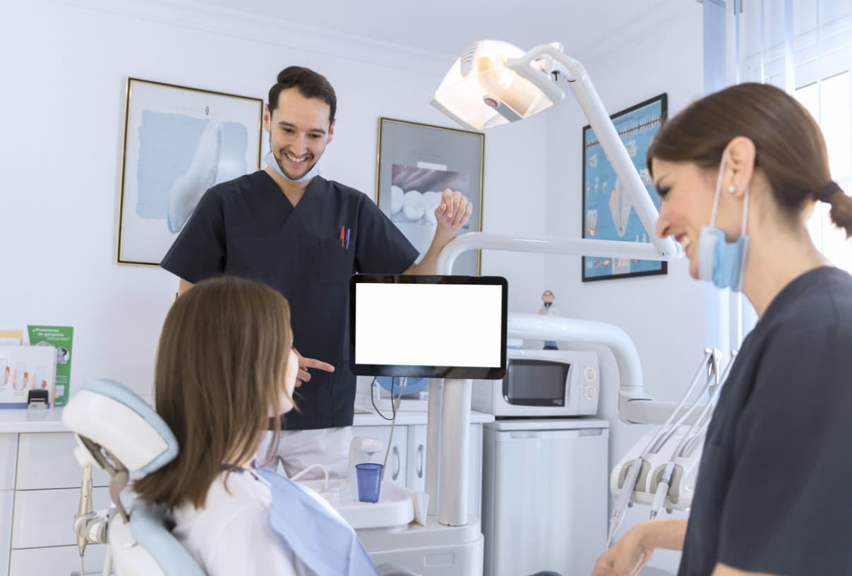 How Dental Marketing Specialists Can Transform Your Practice’s Online Presence